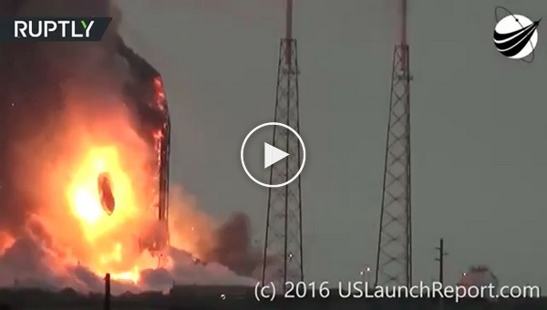 Ракета Falcon 9 взорвалась во время испытания двигателей