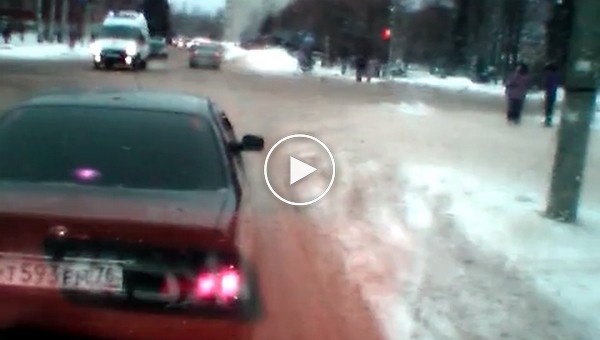 Серьезная авария в Рыбинске с участием машины скорой помощи