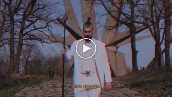 Сербский политик, баллотирующийся в президенты страны, снял предвыборный ролик в стиле Kung Fury