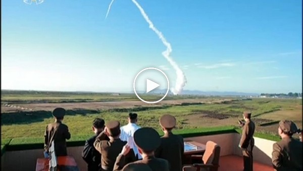 Северная Корея показала запуск баллистической ракеты
