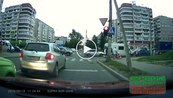 В Костроме водитель ударил пожилого пешехода