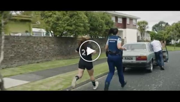 Новозеландская полиция креативно и задорно зазывает к себе на работу