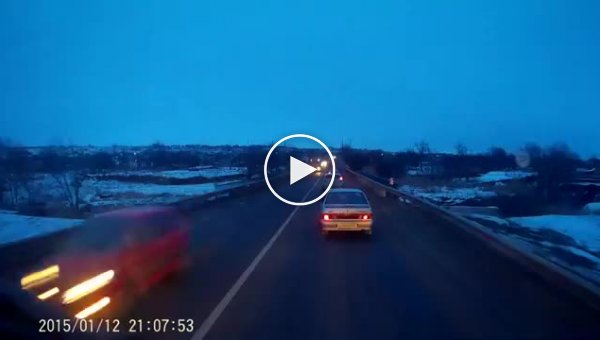 В Ставрополе ищут водителя, который сбил женщину на переходе