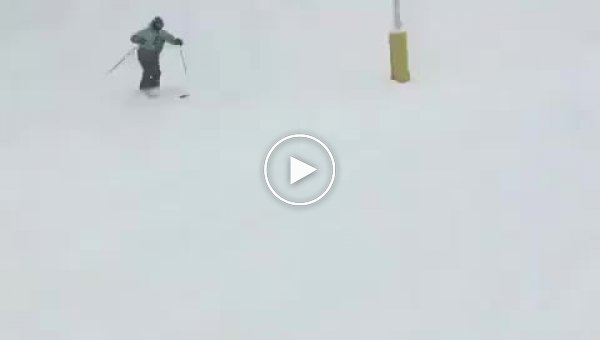Любитель прыгать на лыжах наконец-то встретился со своей колющей любовью