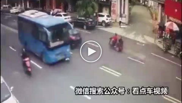 Подборка жутких аварий на дорогах Азии