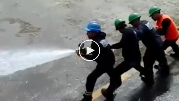 Неудержимый рукав перуанских пожарных