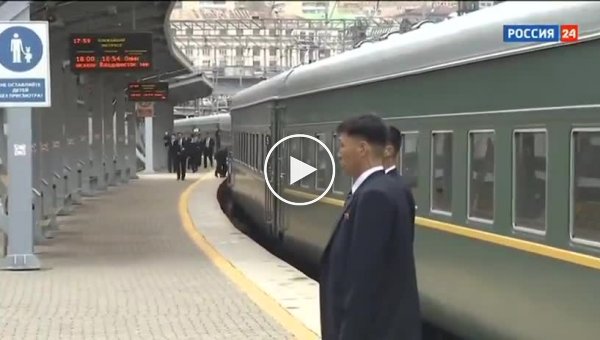 Бронированный поезд Ким Чен Ына протирали от пыли на ходу